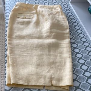 Valerie Steven’s Pale Yellow Linen Shorts. Size 16